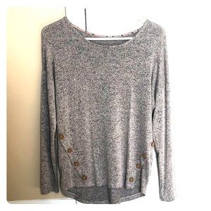 Long sleeve knit top